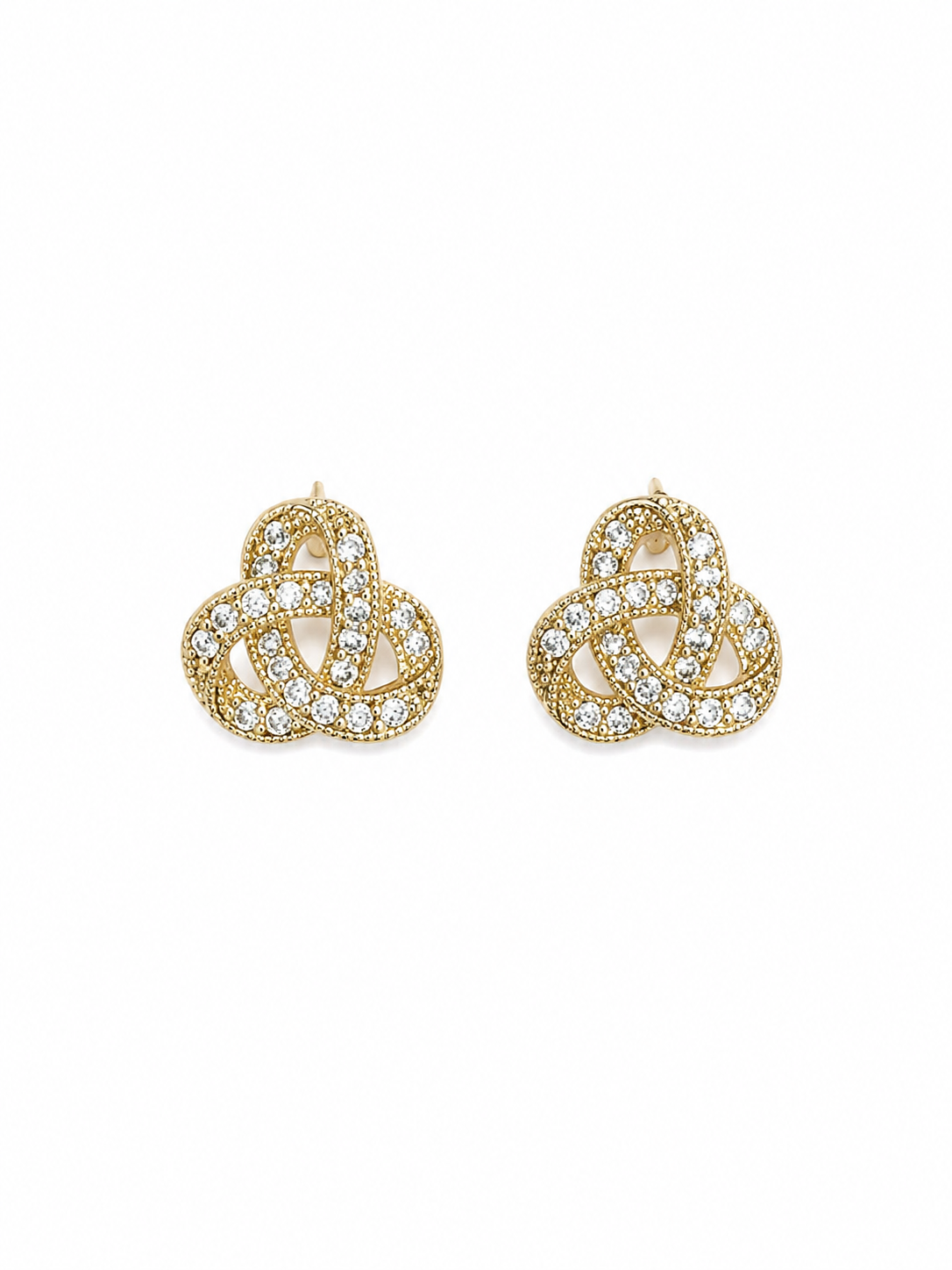 Anna, puces d'oreilles dorées au motif nœud entrelacé serti de zircons, packshot sur fond clair