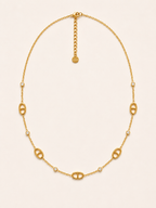Aubine, collier fine chaîne dorée à maillons marine et zircons, packshot